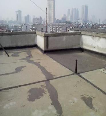 本溪漏水维修 楼顶漏水是什么原因，楼顶漏水维修方法是什么?